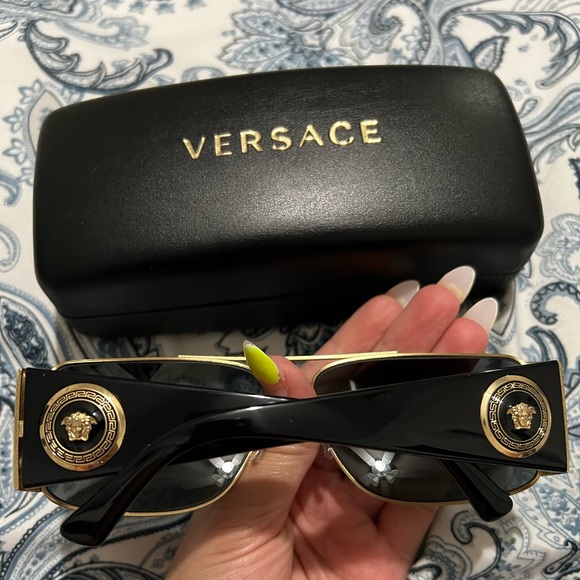 Unisex Versace sunglasses